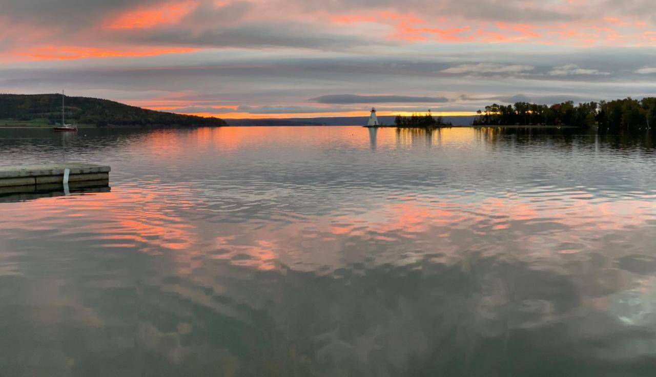 The Water'S Edge Inn & Gallery Baddeck Luaran gambar