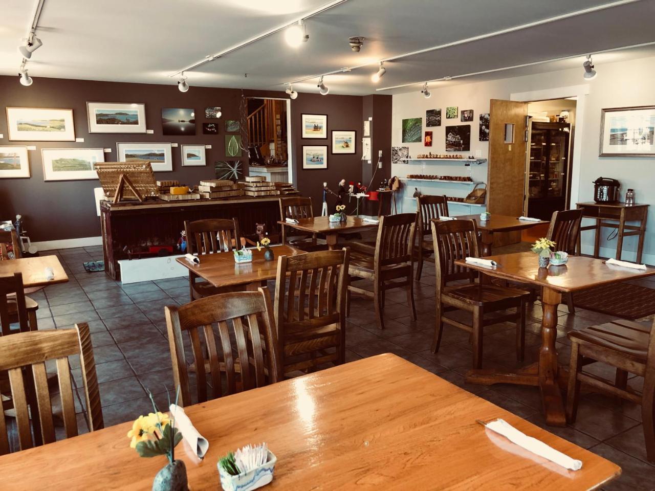 The Water'S Edge Inn & Gallery Baddeck Luaran gambar